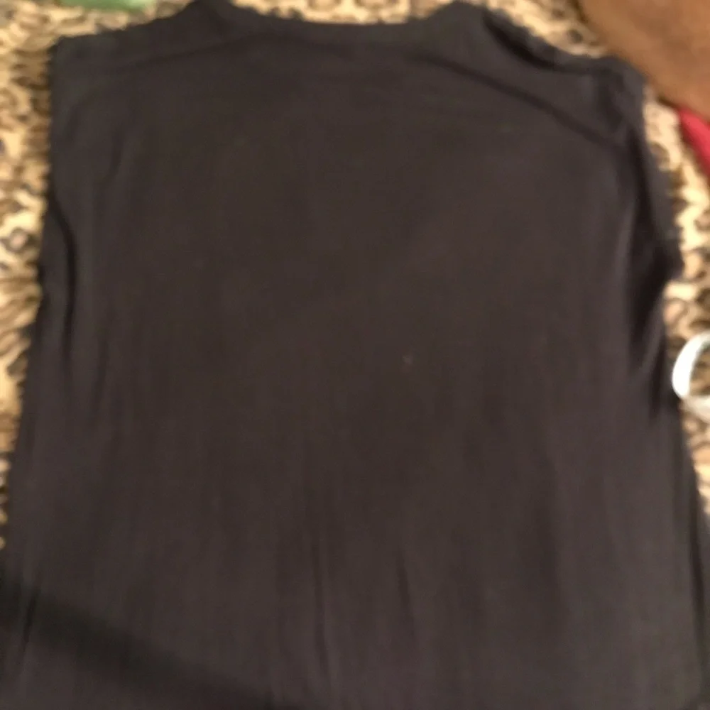 𝅺Micheal Kors black sleeveless V-neck top gold hardware size XL with stretch